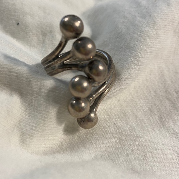 Silver ring - Picture 4 of 7